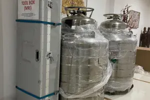 Spesialis Liquid Helium Liquid Helium 10 10